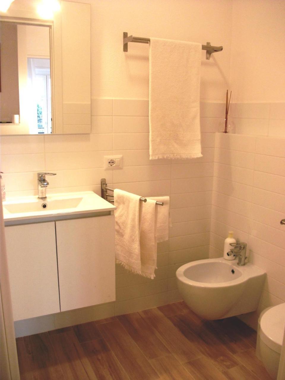 קליארי Bright Apartment מראה חיצוני תמונה