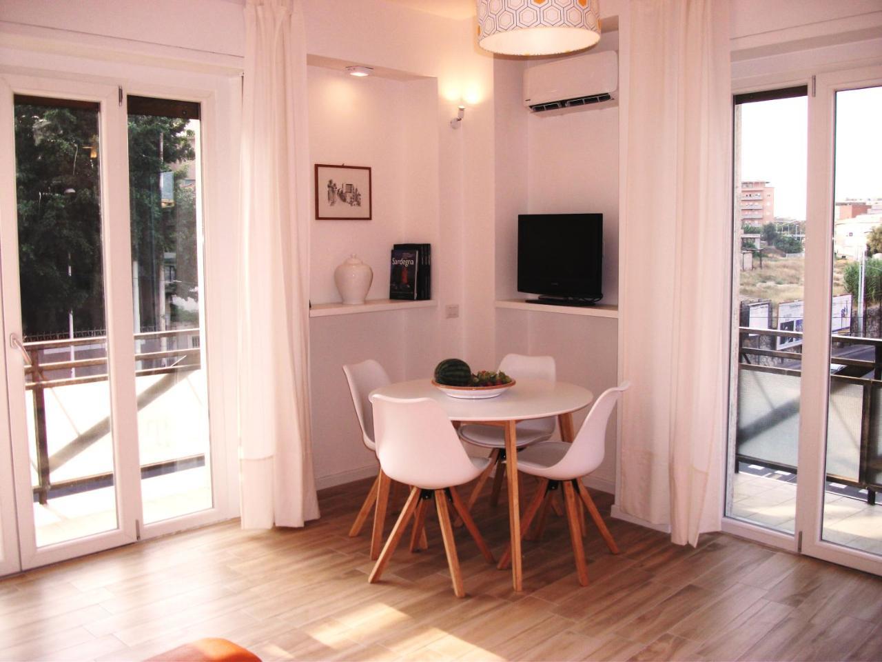 קליארי Bright Apartment מראה חיצוני תמונה